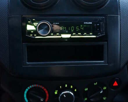 Серый Шевроле Авео, объемом двигателя 1.5 л и пробегом 205 тыс. км за 3500 $, фото 6 на Automoto.ua