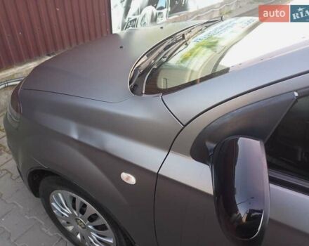 Сірий Шевроле Авео, об'ємом двигуна 1.5 л та пробігом 218 тис. км за 3000 $, фото 2 на Automoto.ua