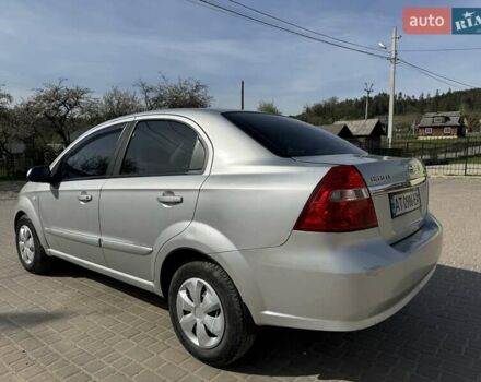 Серый Шевроле Авео, объемом двигателя 1.6 л и пробегом 106 тыс. км за 3850 $, фото 2 на Automoto.ua