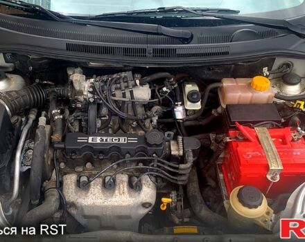 Серый Шевроле Авео, объемом двигателя 1.5 л и пробегом 210 тыс. км за 3500 $, фото 6 на Automoto.ua