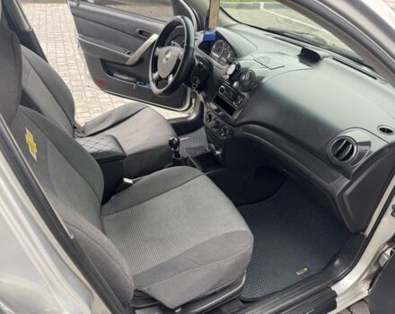 Сірий Шевроле Авео, об'ємом двигуна 1.5 л та пробігом 280 тис. км за 2750 $, фото 9 на Automoto.ua