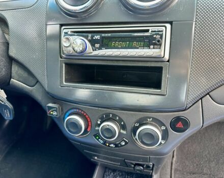 Сірий Шевроле Авео, об'ємом двигуна 1.5 л та пробігом 215 тис. км за 4150 $, фото 11 на Automoto.ua