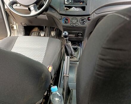Сірий Шевроле Авео, об'ємом двигуна 1.5 л та пробігом 230 тис. км за 4100 $, фото 3 на Automoto.ua