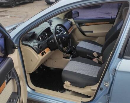 Сірий Шевроле Авео, об'ємом двигуна 1.6 л та пробігом 256 тис. км за 3100 $, фото 2 на Automoto.ua