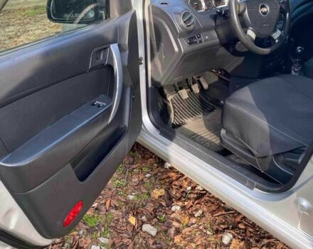 Сірий Шевроле Авео, об'ємом двигуна 1.5 л та пробігом 251 тис. км за 3000 $, фото 7 на Automoto.ua