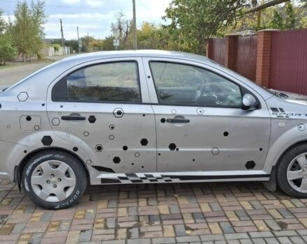 Сірий Шевроле Авео, об'ємом двигуна 1.5 л та пробігом 398 тис. км за 2850 $, фото 1 на Automoto.ua