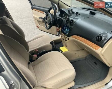 Сірий Шевроле Авео, об'ємом двигуна 1.6 л та пробігом 164 тис. км за 3800 $, фото 29 на Automoto.ua