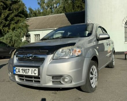 Серый Шевроле Авео, объемом двигателя 1.5 л и пробегом 214 тыс. км за 3200 $, фото 1 на Automoto.ua