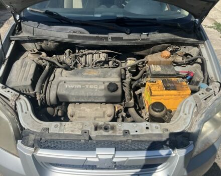 Сірий Шевроле Авео, об'ємом двигуна 1.6 л та пробігом 280 тис. км за 1550 $, фото 7 на Automoto.ua