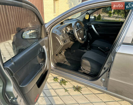 Серый Шевроле Авео, объемом двигателя 1.5 л и пробегом 160 тыс. км за 4500 $, фото 8 на Automoto.ua
