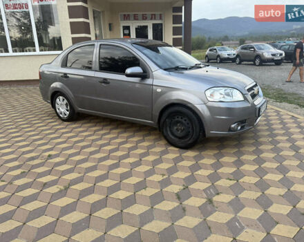 Серый Шевроле Авео, объемом двигателя 1.5 л и пробегом 320 тыс. км за 2300 $, фото 5 на Automoto.ua