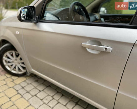 Серый Шевроле Авео, объемом двигателя 1.6 л и пробегом 194 тыс. км за 2299 $, фото 61 на Automoto.ua