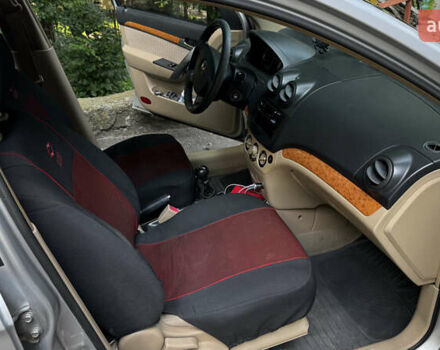 Серый Шевроле Авео, объемом двигателя 1.6 л и пробегом 203 тыс. км за 3700 $, фото 13 на Automoto.ua