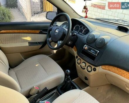 Серый Шевроле Авео, объемом двигателя 1.6 л и пробегом 240 тыс. км за 3100 $, фото 2 на Automoto.ua