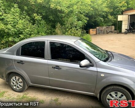 Серый Шевроле Авео, объемом двигателя 1.5 л и пробегом 202 тыс. км за 4100 $, фото 1 на Automoto.ua