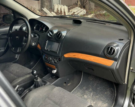 Сірий Шевроле Авео, об'ємом двигуна 1.5 л та пробігом 225 тис. км за 2600 $, фото 11 на Automoto.ua