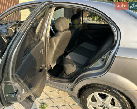 Серый Шевроле Авео, объемом двигателя 1.5 л и пробегом 160 тыс. км за 4500 $, фото 9 на Automoto.ua