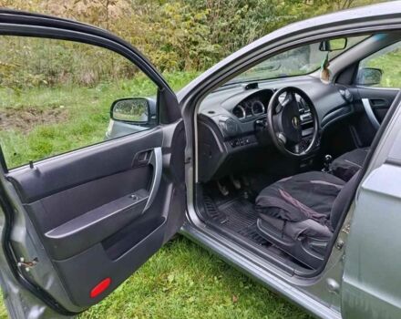 Сірий Шевроле Авео, об'ємом двигуна 1.5 л та пробігом 150 тис. км за 3200 $, фото 4 на Automoto.ua