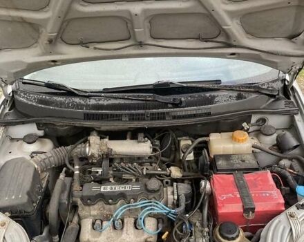 Серый Шевроле Авео, объемом двигателя 1.5 л и пробегом 235 тыс. км за 3900 $, фото 9 на Automoto.ua