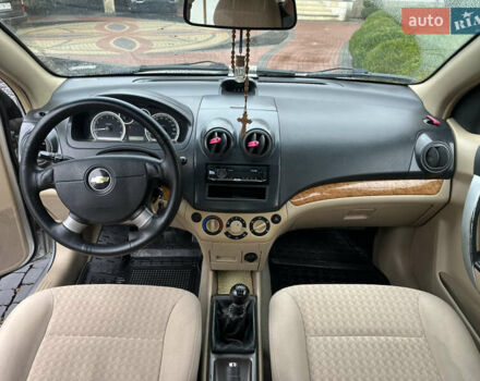 Серый Шевроле Авео, объемом двигателя 1.6 л и пробегом 214 тыс. км за 2650 $, фото 11 на Automoto.ua
