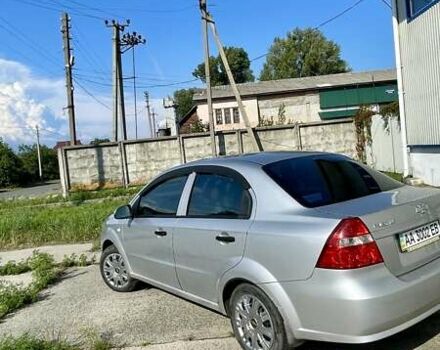 Серый Шевроле Авео, объемом двигателя 1.5 л и пробегом 247 тыс. км за 3800 $, фото 2 на Automoto.ua