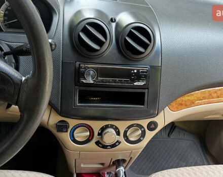 Серый Шевроле Авео, объемом двигателя 1.6 л и пробегом 203 тыс. км за 3700 $, фото 12 на Automoto.ua