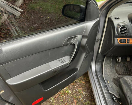 Сірий Шевроле Авео, об'ємом двигуна 1.5 л та пробігом 225 тис. км за 2600 $, фото 18 на Automoto.ua