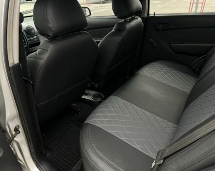 Серый Шевроле Авео, объемом двигателя 1.5 л и пробегом 202 тыс. км за 2950 $, фото 7 на Automoto.ua