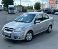 Серый Шевроле Авео, объемом двигателя 1.6 л и пробегом 241 тыс. км за 2800 $, фото 1 на Automoto.ua