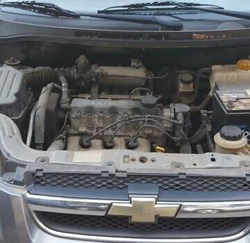 Серый Шевроле Авео, объемом двигателя 1.5 л и пробегом 143 тыс. км за 3800 $, фото 2 на Automoto.ua