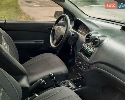 Серый Шевроле Авео, объемом двигателя 1.5 л и пробегом 350 тыс. км за 3300 $, фото 2 на Automoto.ua