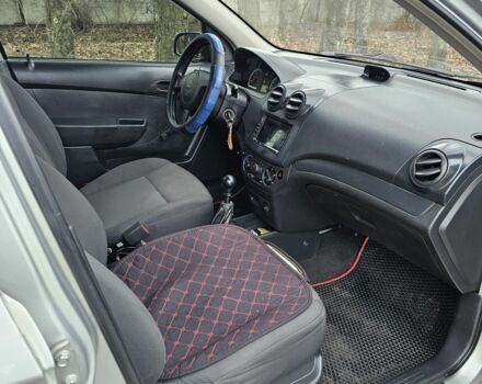 Серый Шевроле Авео, объемом двигателя 1.5 л и пробегом 204 тыс. км за 3600 $, фото 5 на Automoto.ua