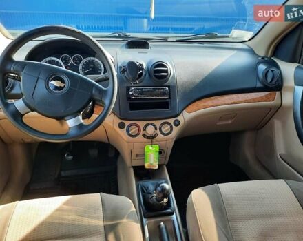Серый Шевроле Авео, объемом двигателя 1.6 л и пробегом 138 тыс. км за 2800 $, фото 3 на Automoto.ua