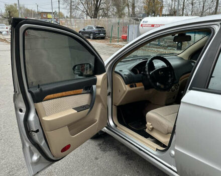 Сірий Шевроле Авео, об'ємом двигуна 1.6 л та пробігом 274 тис. км за 4299 $, фото 10 на Automoto.ua