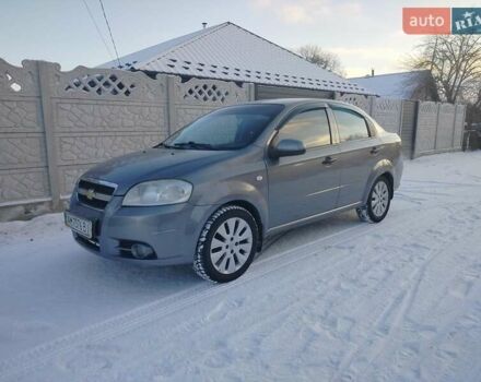 Серый Шевроле Авео, объемом двигателя 1.5 л и пробегом 220 тыс. км за 3300 $, фото 2 на Automoto.ua