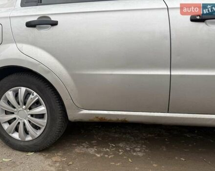 Серый Шевроле Авео, объемом двигателя 1.5 л и пробегом 184 тыс. км за 4200 $, фото 3 на Automoto.ua