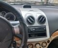Сірий Шевроле Авео, об'ємом двигуна 10 л та пробігом 285 тис. км за 2250 $, фото 1 на Automoto.ua
