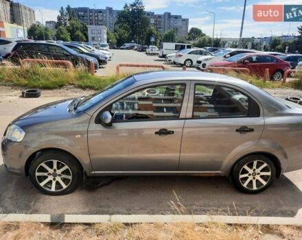 Серый Шевроле Авео, объемом двигателя 1.5 л и пробегом 223 тыс. км за 4500 $, фото 3 на Automoto.ua