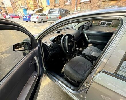 Сірий Шевроле Авео, об'ємом двигуна 1.5 л та пробігом 271 тис. км за 3799 $, фото 7 на Automoto.ua