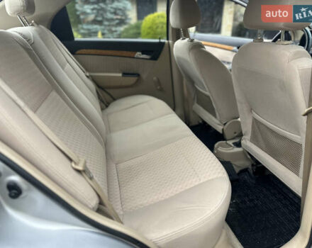 Серый Шевроле Авео, объемом двигателя 1.6 л и пробегом 214 тыс. км за 2650 $, фото 10 на Automoto.ua