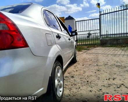 Серый Шевроле Авео, объемом двигателя 1.5 л и пробегом 315 тыс. км за 3700 $, фото 2 на Automoto.ua