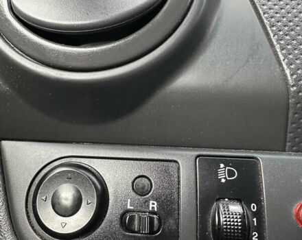 Сірий Шевроле Авео, об'ємом двигуна 1.5 л та пробігом 59 тис. км за 4300 $, фото 31 на Automoto.ua