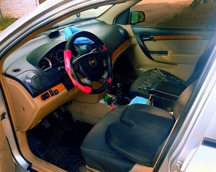 Серый Шевроле Авео, объемом двигателя 1.6 л и пробегом 220 тыс. км за 3800 $, фото 2 на Automoto.ua