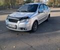 Серый Шевроле Авео, объемом двигателя 1.6 л и пробегом 380 тыс. км за 4700 $, фото 7 на Automoto.ua