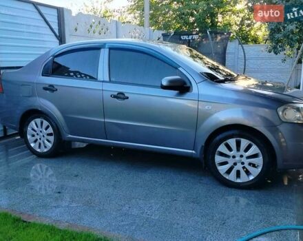 Серый Шевроле Авео, объемом двигателя 1.5 л и пробегом 220 тыс. км за 3300 $, фото 3 на Automoto.ua