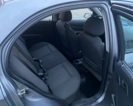 Серый Шевроле Авео, объемом двигателя 1.5 л и пробегом 236 тыс. км за 2900 $, фото 5 на Automoto.ua