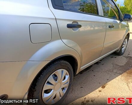 Серый Шевроле Авео, объемом двигателя 1.5 л и пробегом 200 тыс. км за 3750 $, фото 3 на Automoto.ua