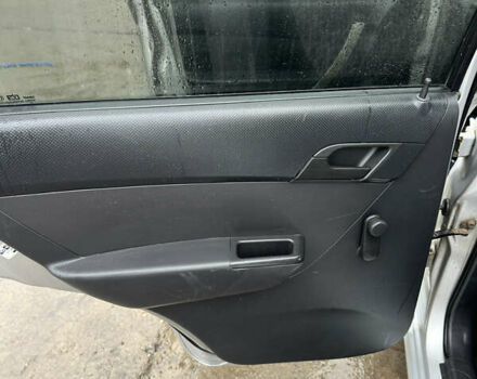 Сірий Шевроле Авео, об'ємом двигуна 1.5 л та пробігом 245 тис. км за 3500 $, фото 16 на Automoto.ua