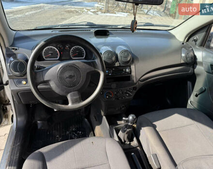 Серый Шевроле Авео, объемом двигателя 1.5 л и пробегом 440 тыс. км за 2500 $, фото 12 на Automoto.ua