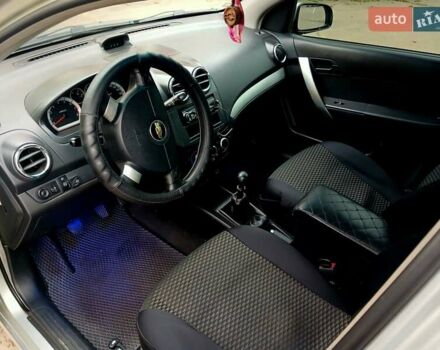 Серый Шевроле Авео, объемом двигателя 1.5 л и пробегом 220 тыс. км за 4100 $, фото 2 на Automoto.ua